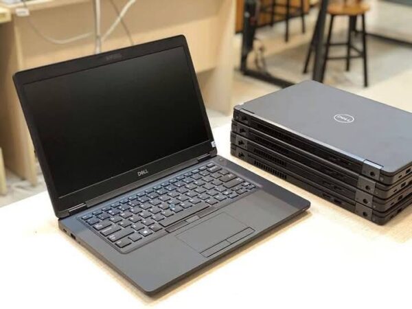 DELL Latitude 5490 - Image 3